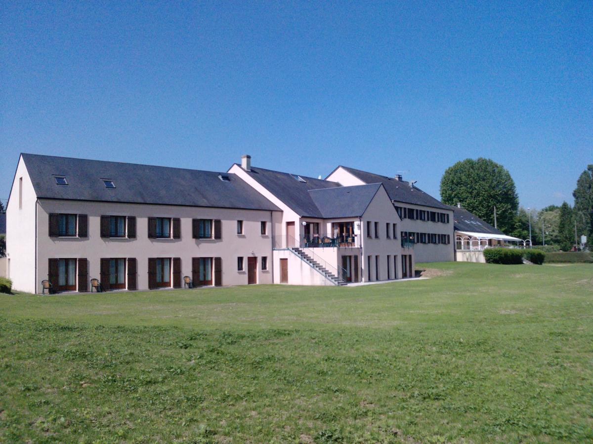 Logis Hotel Restaurant De L'Abbaye Ferrieres-en-Gatinais エクステリア 写真