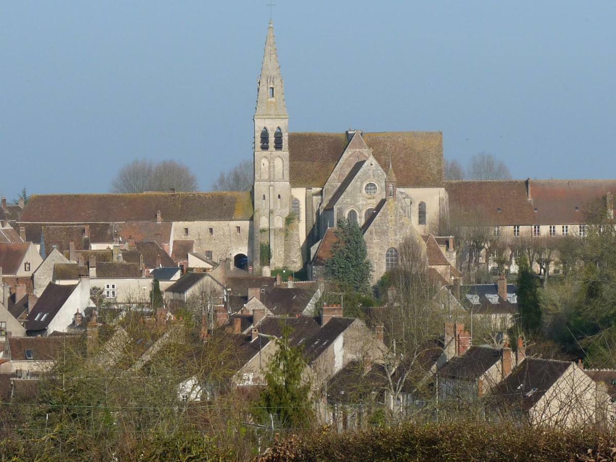 Logis Hotel Restaurant De L'Abbaye Ferrieres-en-Gatinais エクステリア 写真